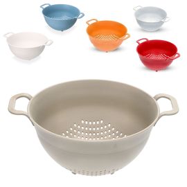 Colapasta con manico Latina Arancio Guzzini in offerta da